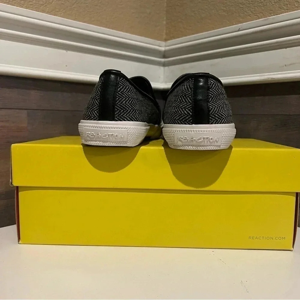 Kenneth Cole Reaction Salt-N-Pepper Grey Chevron Herringbone Slip Ons NWT 7.5 - Picture 5 of 6